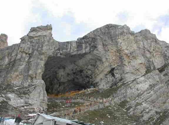 Cave_Temple_of_Lord_Amarnath