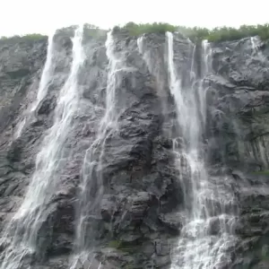 Seven Sisters Falls