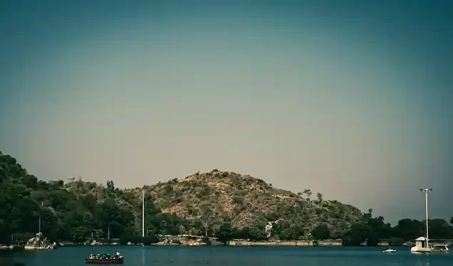 Mount Abu Tour Package